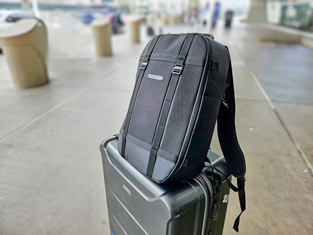 Backpack Grid סקירה: Ekster Grid Backpack - תיק הגב לחובב הטכנולוגיה - The Gadget Reviews